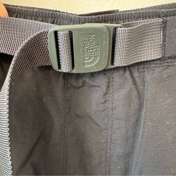 The North Face Men's Black Shorts Pockets Size Large Outdoor Sports Hiking - Picture 3 of 6